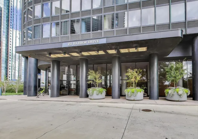 Photo 3 of Condo for sale at 155 N Harbor Dr #3301-3302-3314, Chicago, IL 60601 | MLS# 12766825 | Listing updated on 2026-09-22