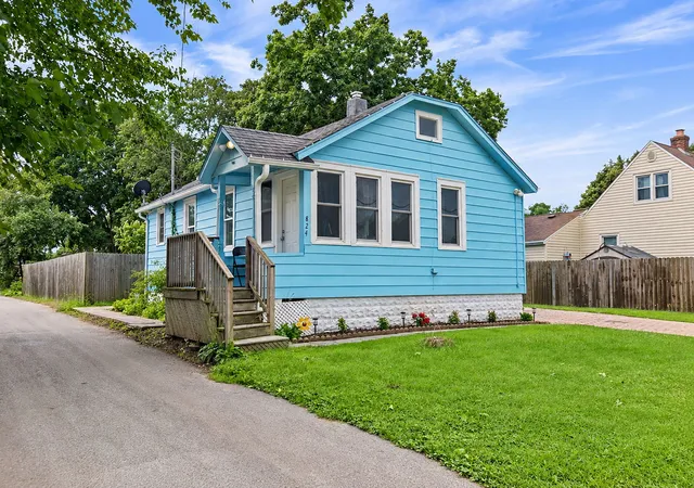 Photo 1 of Single family home for sale at 824 Allen St, Belvidere, IL 61008 | MLS# 12766829 | Listing updated on 2026-09-30