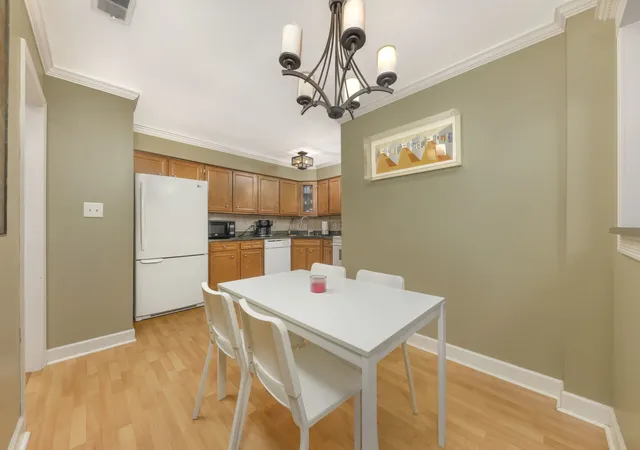 Listing Photo 5 - Condo for sale in building located at 445 N Park Blvd, Glen Ellyn, IL 60137 - Unit #2C