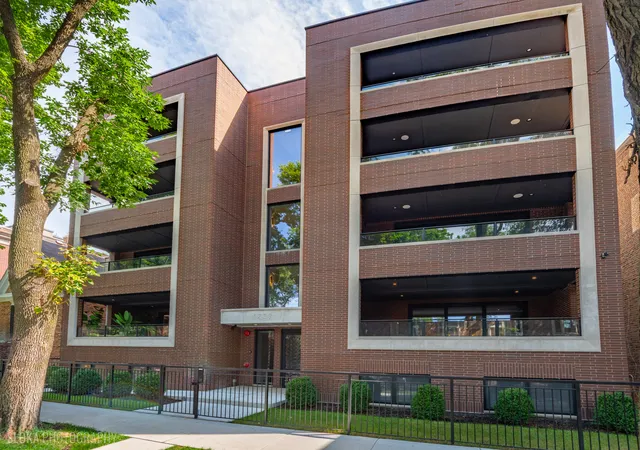 Photo 1 of Condo for sale at 1839 N Dayton St #101, Chicago, IL 60614 | MLS# 12766840 | Listing updated on 2026-09-25