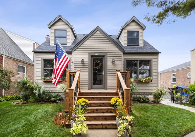 Single family home for sale at 3235 W 112th Place, Chicago, IL 60655 | MLS# 12766866