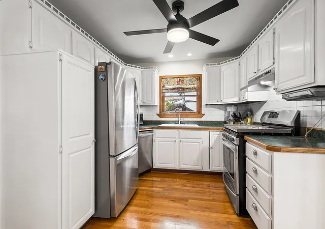 Photo 4 of Single family home for sale at 3235 W 112th Place, Chicago, IL 60655 | MLS# 12766866 | Listing updated on 2026-10-29