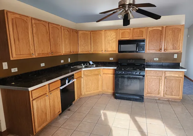 Photo 3 of Single family home for sale at 627 Clover Ln, University Park, IL 60484 | MLS# 12766875 | Listing updated on 2026-09-22