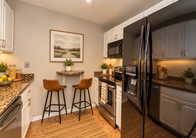 Listing Photo 5 - Condo for sale in building located at 840 E Old Willow Rd, Prospect Heights, IL 60070 - Unit #112