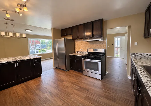 Photo 3 of Single family home for sale at 303 Gettysburg St, Park Forest, IL 60466 | MLS# 12766917 | Listing updated on 2026-09-23