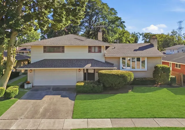 Single family home for sale at 539 Sandy Ln, Des Plaines, IL 60016 | MLS# 12766929