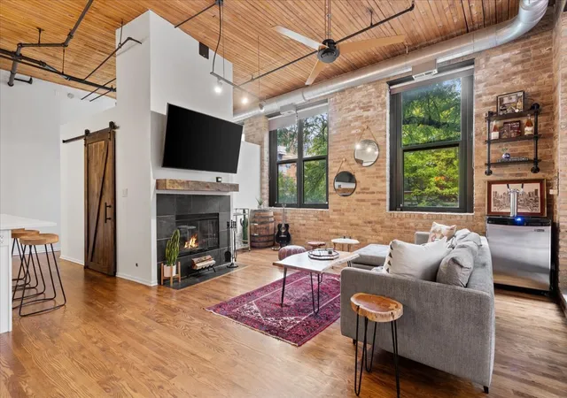 Photo 2 of Condo for sale at 1670 N Claremont Ave #101, Chicago, IL 60647 | MLS# 12766932 | Listing updated on 2026-09-23
