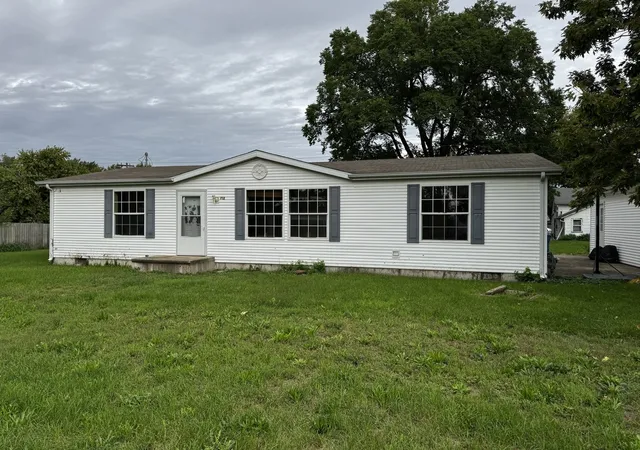 Photo 1 of Sale Pending at 712 E Main St, Cornell, IL 61319 | MLS# 12766969 | Listing updated on 2026-10-29