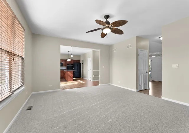 Photo 4 of Single family home for sale at 962 Canyon Trl Ct, Yorkville, IL 60560 | MLS# 12766983 | Listing updated on 2026-10-28