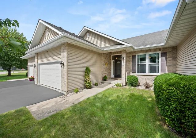 Photo 2 of Townhouse for sale at 715 Winding Trl #4, Genoa, IL 60135 | MLS# 12766985 | Listing updated on 2026-09-30