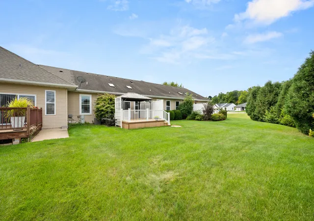 Photo 4 of Townhouse for sale at 715 Winding Trl #4, Genoa, IL 60135 | MLS# 12766985 | Listing updated on 2026-09-30