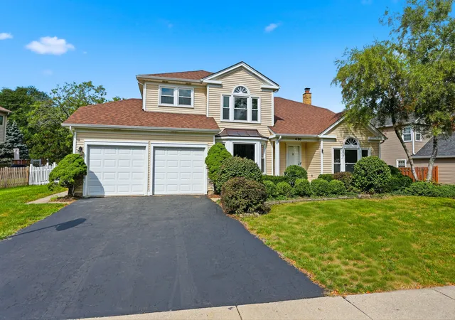 Single family home for sale at 450 Potomac Ln, Elk Grove Village, IL 60007 | MLS# 12766995