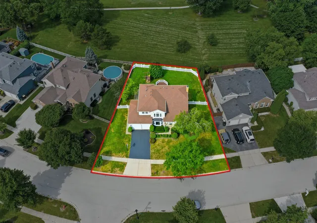 Photo 1 of Single family home for sale at 450 Potomac Ln, Elk Grove Village, IL 60007 | MLS# 12766995 | Listing updated on 2026-09-22