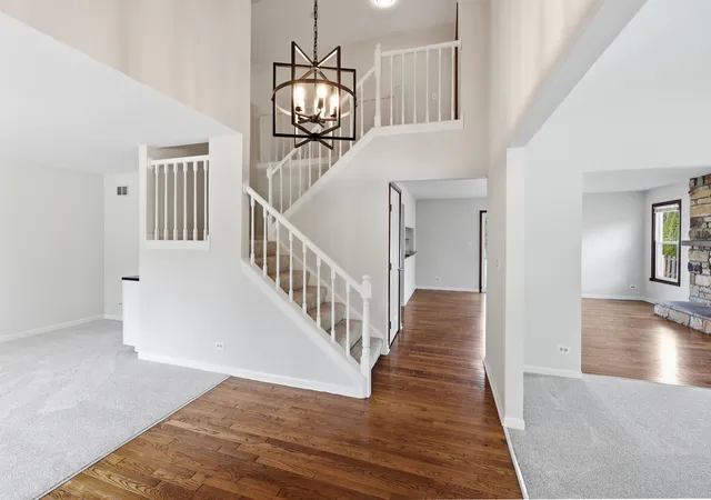 Photo 2 of Single family home for sale at 450 Potomac Ln, Elk Grove Village, IL 60007 | MLS# 12766995 | Listing updated on 2026-09-22