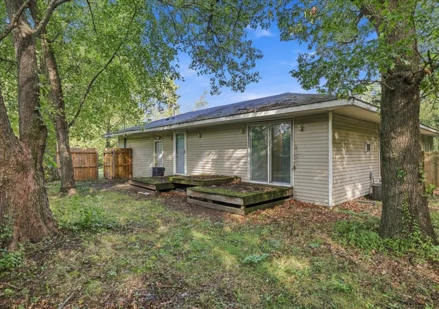 Photo 2 of Single family home for sale at 1572 Winnetka St, Dixon, IL 61021 | MLS# 12767000 | Listing updated on 2026-09-28