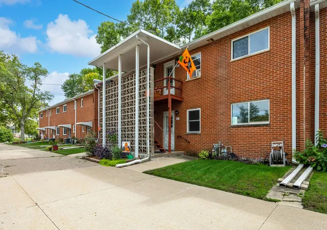 Condo for sale at 1309 9th Street #D, Moline, IL 61265 | MLS# 12767021