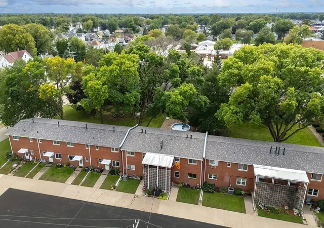 Photo 1 of Condo for sale at 1309 9th Street #D, Moline, IL 61265 | MLS# 12767021 | Listing updated on 2026-09-23
