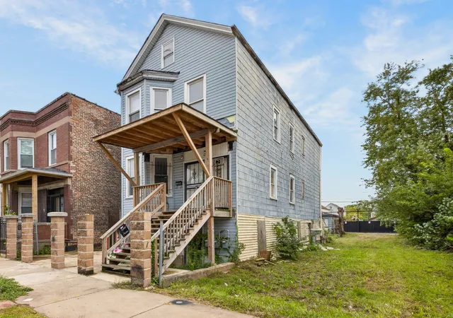 Multi family home for sale at 5338 S Wood St, Chicago, IL 60609 | MLS# 12767026