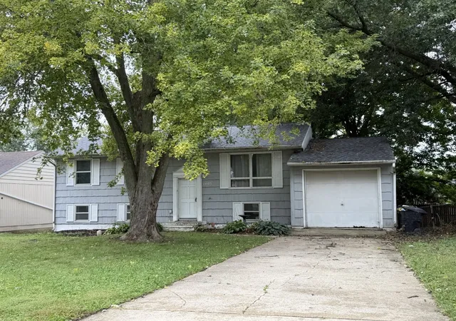 Photo 1 of Single family home for sale at 1405 Essex Ct, Normal, IL 61761 | MLS# 12767034 | Listing updated on 2026-10-07