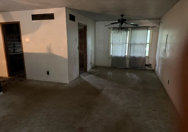 Photo 4 of Single family home for sale at 1405 Essex Ct, Normal, IL 61761 | MLS# 12767034 | Listing updated on 2026-10-07