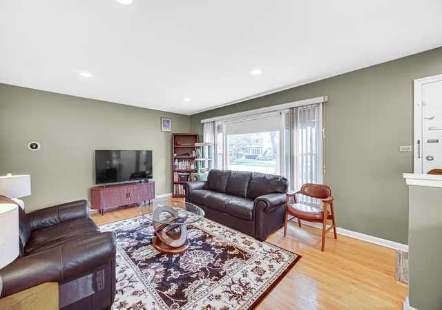 Photo 4 of Single family home for sale at 8644 Laramie Ave, Skokie, IL 60077 | MLS# 12767042 | Listing updated on 2026-09-28