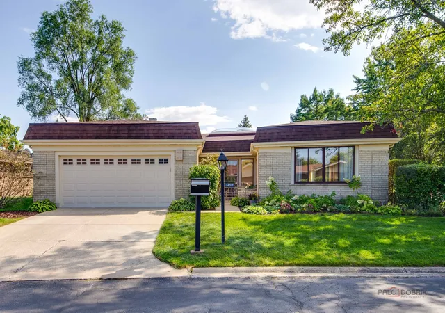 Photo 1 of Single family home for sale at 2457 Seville Cir, Northbrook, IL 60062 | MLS# 12767051 | Listing updated on 2026-09-28