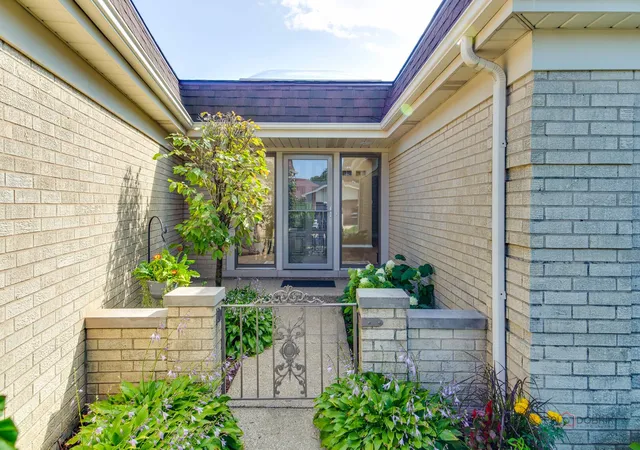 Photo 2 of Single family home for sale at 2457 Seville Cir, Northbrook, IL 60062 | MLS# 12767051 | Listing updated on 2026-09-28