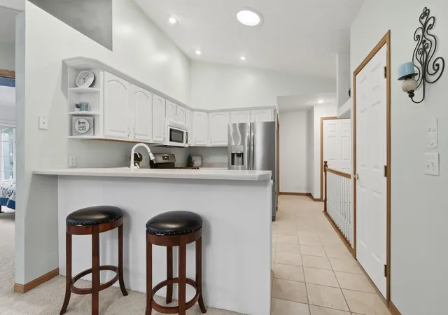 Photo 4 of Townhouse for sale at 5239 Red Fox Rd, Bettendorf, IA 52722 | MLS# 12767055 | Listing updated on 2026-10-19