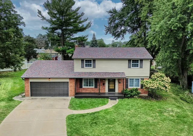 Photo 3 of Single family home for sale at 703 Larkfield Cir, Rockford, IL 61107 | MLS# 12767059 | Listing updated on 2026-09-30