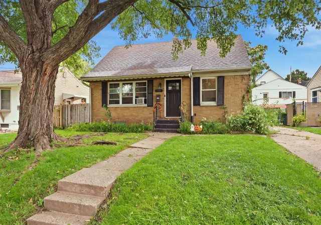 Photo 1 of Single family home for sale at 1727 13th Avenue, Moline, IL 61265 | MLS# 12767063 | Listing updated on 2026-09-24