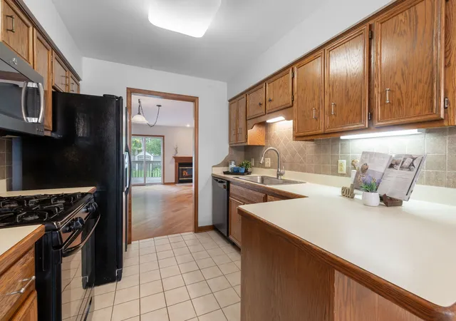 Photo 4 of House for sale at 214 S Harrison St, Geneva, IL 60134 | MLS# 12767074 | Listing updated on 2026-09-24