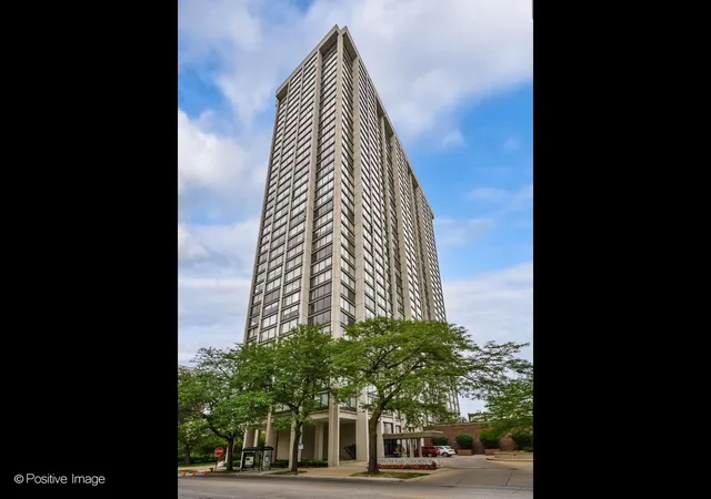 Condo for sale at 5455 N Sheridan Rd #3106, Chicago, IL 60640 | MLS# 12767076