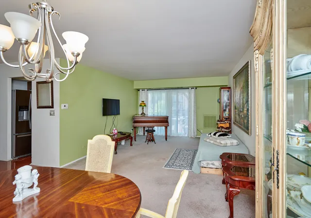 Photo 3 of Condo for sale at 502 W Huntington Cmns Rd #238, Mount Prospect, IL 60056 | MLS# 12767077 | Listing updated on 2026-09-24