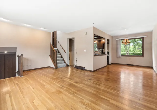 Photo 4 of Single family home for sale at (Undisclosed), Tinley Park, IL 60477 | MLS# 12767081 | Listing updated on 2026-10-08