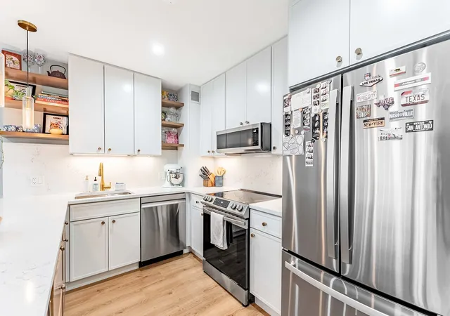 Photo 4 of Condo for sale at 3600 N Lake Shore Dr #907, Chicago, IL 60613 | MLS# 12767087 | Listing updated on 2026-09-28