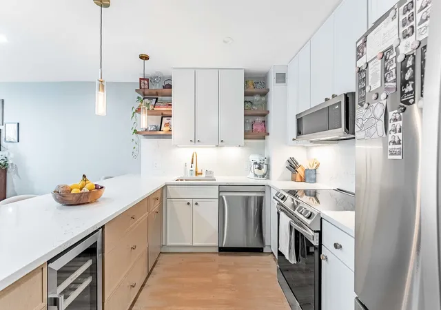 Photo 3 of Condo for sale at 3600 N Lake Shore Dr #907, Chicago, IL 60613 | MLS# 12767087 | Listing updated on 2026-09-28