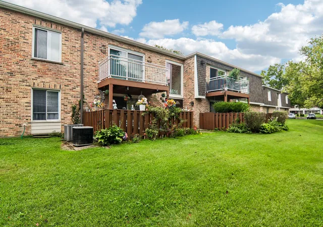 Photo 2 of Condo for sale at 4616 Kings Walk Dr #1C, Rolling Meadows, IL 60008 | MLS# 12767095 | Listing updated on 2026-09-23