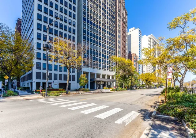 Photo 2 of Condo for sale at 1110 N Lake Shore Dr #31N, Chicago, IL 60611 | MLS# 12767100 | Listing updated on 2026-10-27