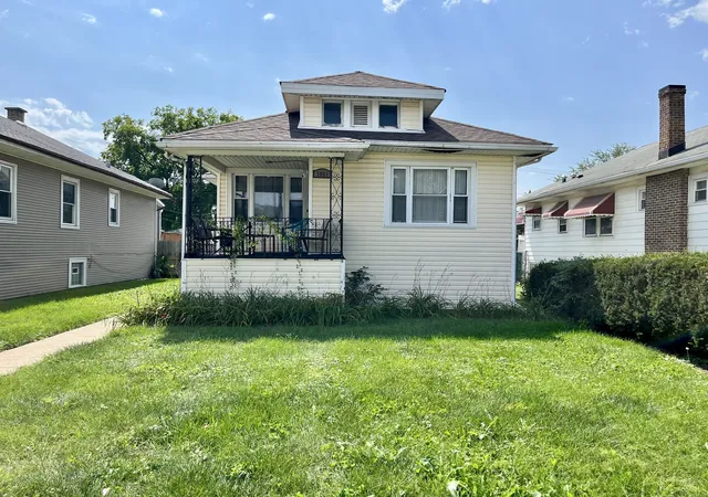 Photo 1 of Single family home for sale at 1904 Washington Blvd, Maywood, IL 60153 | MLS# 12767104 | Listing updated on 2026-09-28