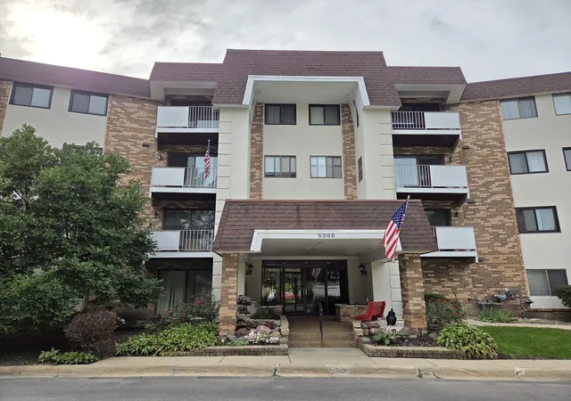 Photo 1 of Condo for sale at 3300 N Carriageway Dr #211, Arlington Heights, IL 60004 | MLS# 12767106 | Listing updated on 2026-10-01
