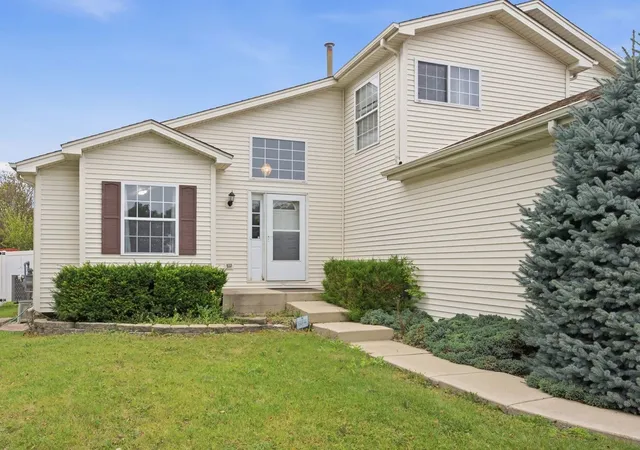 Photo 2 of Single family home for sale at 1301 Idabright Dr, Plainfield, IL 60586 | MLS# 12767112 | Listing updated on 2026-09-24
