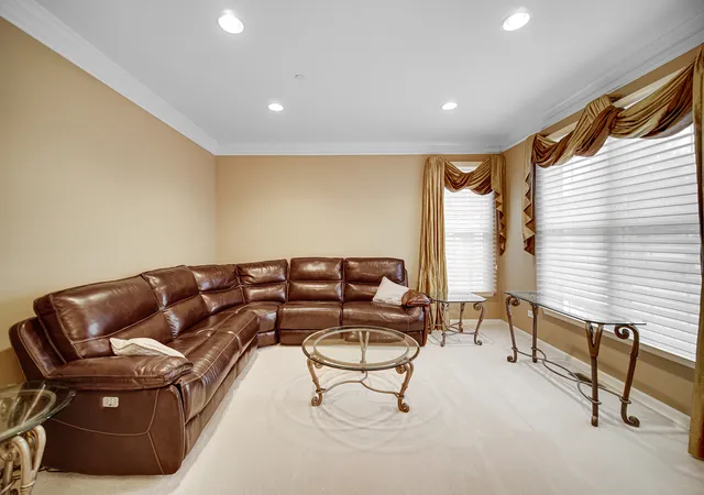 Photo 4 of Townhouse for sale at 22 Red Tail Dr, Hawthorn Woods, IL 60047 | MLS# 12767113 | Listing updated on 2026-09-23