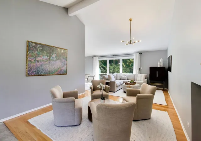 Photo 3 of Single family home for sale at 1939 Clover Rd, Northbrook, IL 60062 | MLS# 12767116 | Listing updated on 2026-10-01