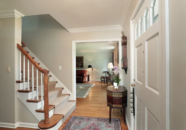 Photo 2 of Single family home for sale at 1024 Old Elm Pl, Glencoe, IL 60022 | MLS# 12767118 | Listing updated on 2026-09-25
