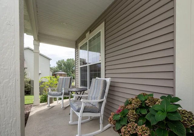 Photo 3 of Single family home for sale at 364 Abbey Ln, Antioch, IL 60002 | MLS# 12767143 | Listing updated on 2026-09-30