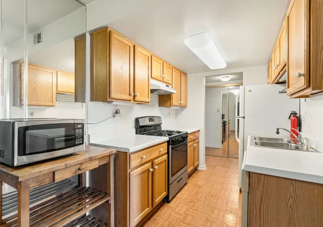 Photo 3 of Condo for sale at 512 Redondo Dr #308, Downers Grove, IL 60516 | MLS# 12767152 | Listing updated on 2026-10-04