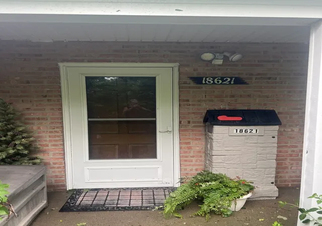 Photo 3 of Single family home for sale at 18621 Morris Ave, Homewood, IL 60430 | MLS# 12767155 | Listing updated on 2026-09-25