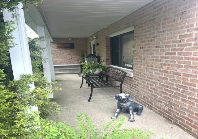 Photo 4 of Single family home for sale at 18621 Morris Ave, Homewood, IL 60430 | MLS# 12767155 | Listing updated on 2026-09-25