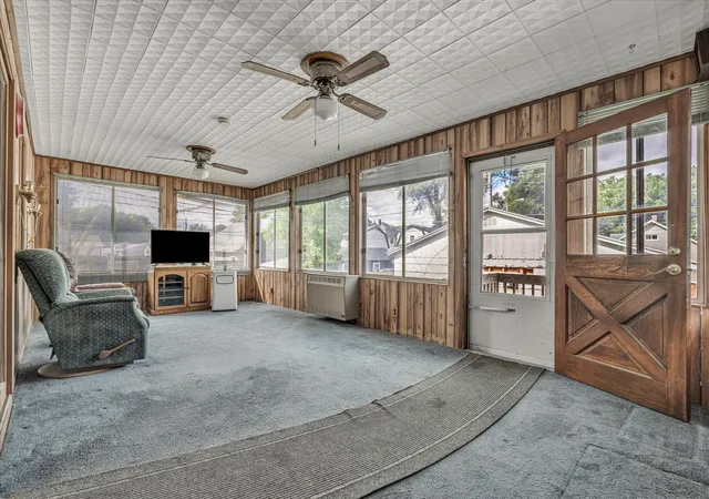 Photo 3 of Sale Pending at 5133 7th Avenue, Moline, IL 61265 | MLS# 12767156 | Listing updated on 2026-09-28