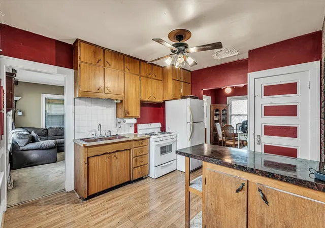 Photo 3 of Sale Pending at 5133 7th Avenue, Moline, IL 61265 | MLS# 12767156 | Listing updated on 2026-09-28